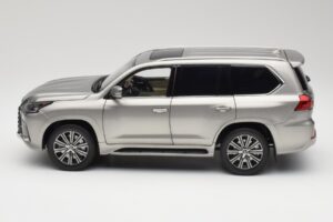 Lexus LX570 Sonic Titan Kyosho 1:18 08955T Metal - imaginea 4 din 8