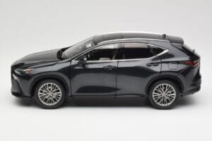 Lexus NX450h+ AZ20 Negru Kyosho 1:18 08968GBK Rășină - imaginea 4 din 8