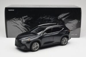 Lexus NX450h+ AZ20 Negru Kyosho 1:18 08968GBK Rășină - imaginea 8 din 8