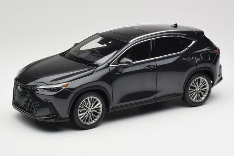 Lexus NX450h+ AZ20 Negru Kyosho 1:18 08968GBK Rășină