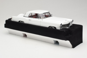 Lincoln Continental Mark II Alb Road Signature 1:18 20078-P1 Metal - imaginea 4 din 6