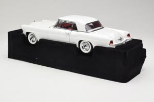 Lincoln Continental Mark II Alb Road Signature 1:18 20078-P1 Metal - imaginea 5 din 6