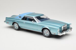 Lincoln Continental Mark V Blue Metallic MCG 1:18 MCG18369 Metal - imaginea 4 din 6