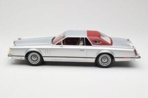 Lincoln Continental Mark V Coupe Argintiu BoS Models 1:18 BOS084 Rășină - imaginea 3 din 6