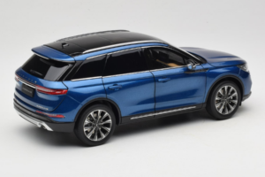 Lincoln Corsair Albastru OEM 1:18 LINCOLN001 Metal - imaginea 3 din 8