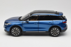 Lincoln Corsair Albastru OEM 1:18 LINCOLN001 Metal - imaginea 4 din 8