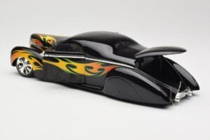 Lincoln Zephyr Scrape Custom Negru cu Flăcări Hot Wheels 1:18 57319 Metal - imaginea 5 din 8
