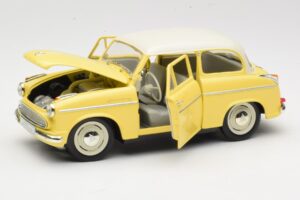 Lloyd Alexander TS Galben Revell 1:18 08958 Metal - imaginea 2 din 8