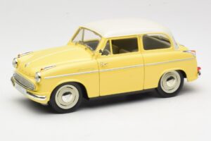 Lloyd Alexander TS Galben Revell 1:18 Lloyd Alexander TS Galben Revell 1:18 08958 Metal