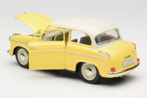 Lloyd Alexander TS Galben Revell 1:18 08958 Metal - imaginea 5 din 8