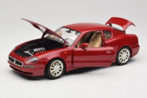 Maserati 3200 GT Roșu Închis Bburago 1:18 3341-M2 Metal - imaginea 2 din 8