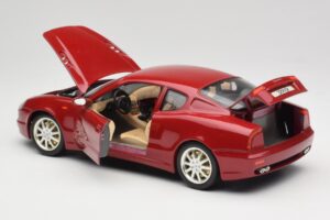 Maserati 3200 GT Roșu Închis Bburago 1:18 3341-M2 Metal - imaginea 5 din 8