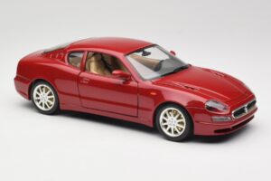 Maserati 3200 GT Roșu Închis Bburago 1:18 3341-M2 Metal - imaginea 6 din 8
