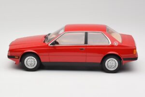 Maserati BiTurbo Coupe Rosso Corsa Minichamps 1:18 107123501 Rășină - imaginea 3 din 6