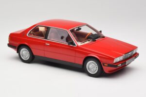 Maserati BiTurbo Coupe Rosso Corsa Minichamps 1:18 107123501 Rășină - imaginea 4 din 6