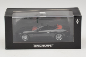 Maserati GranCabrio Negru Metalizat Minichamps 1:43 400123930 Metal - imaginea 5 din 5