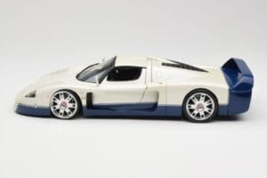 Maserati MC12 Alb Albastru Hot Wheels 1:18 G7158 Metal - imaginea 4 din 8