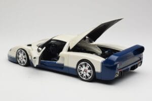 Maserati MC12 Alb Albastru Hot Wheels 1:18 G7158 Metal - imaginea 5 din 8