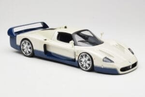 Maserati MC12 Alb Albastru Hot Wheels 1:18 G7158 Metal - imaginea 6 din 8