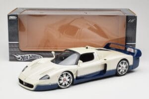 Maserati MC12 Alb Albastru Hot Wheels 1:18 G7158 Metal - imaginea 8 din 8