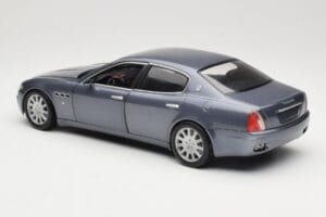 Maserati Quattroporte Blue Metallic Hot Wheels 1:18 B7003 Metal - imaginea 7 din 8