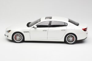 Maserati Quattroporte VI GTS Alpine Alb AUTOart 1:18 75808 Metal - imaginea 4 din 8
