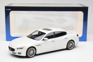 Maserati Quattroporte VI GTS Alpine Alb AUTOart 1:18 75808 Metal - imaginea 8 din 8