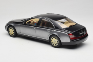 Maybach 57 SWB Caspian Black Himalayas Grey AUTOart 1:18 76151 Metal - imaginea 7 din 9