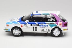 Mazda 323 GTX #10 T. Makinen / S. Harjanne 1000 Lakes Rally 1991 Otto 1:18 OT1099 Rășină - imaginea 3 din 6