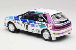 Mazda 323 GTX #10 T. Makinen / S. Harjanne 1000 Lakes Rally 1991 Otto 1:18 OT1099 Rășină - imaginea 5 din 6