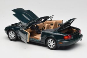 Mazda MX-5 NA Emerald Green Gate 1:18 01017 Metal - imaginea 5 din 8