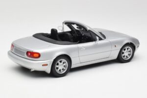 Mazda MX-5 Miata NA Highlight Argintiu Gate 1:18 1015 Metal - imaginea 3 din 8