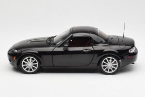 Mazda MX-5 NC Roadster Retractable Hardtop US Spec Negru AUTOart 1:18 75971 Metal - imaginea 6 din 10