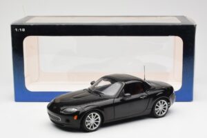 Mazda MX-5 NC Roadster Retractable Hardtop US Spec Negru AUTOart 1:18 75971 Metal - imaginea 10 din 10