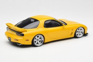 Mazda RX-7 FD Type R Bathurst R Galben Otto 1:18 OT397 Rășină - imaginea 2 din 6