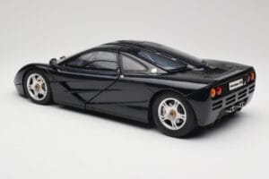 McLaren F1 Dark Blue Metallic Minichamps 1:12 530133128 Metal - imaginea 8 din 9