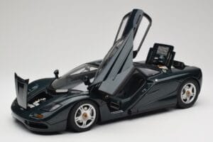 McLaren F1 Dark Green Metallic Minichamps 1:12 530133127 Metal - imaginea 2 din 9