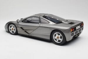 McLaren F1 Dark Silver Minichamps 1:12 530133124 Metal - imaginea 7 din 8