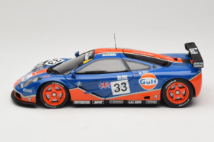 McLaren F1 GTR Gulf #33 R. Bellm / M. Weaver / J-J. Lehto 24 Hours of Le Mans 1996 UT Models 1:18 530161833 Metal - imaginea 4 din 8