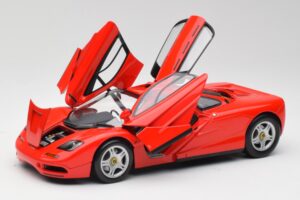 McLaren F1 Magma Roșu Minichamps 1:18 530133422 Metal - imaginea 2 din 8