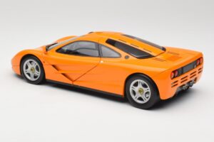 McLaren F1 Portocaliu Minichamps 1:18 530133421 Metal - imaginea 7 din 8