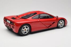 McLaren F1 Roșu Minichamps 1:12 530133125 Metal - imaginea 3 din 9