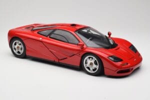 McLaren F1 Roșu Minichamps 1:12 530133125 Metal - imaginea 7 din 9