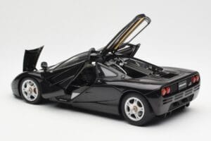 McLaren F1 Road Car Negru AUTOart 1:18 76002 Metal - imaginea 5 din 8