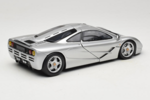 McLaren F1 Argintiu UT Models 1:18 530133180-R1 Metal - imaginea 3 din 8