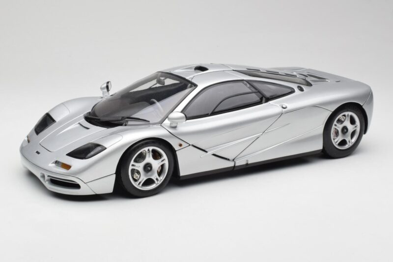 McLaren F1 Argintiu Minichamps 1:12 530133129 Metal
