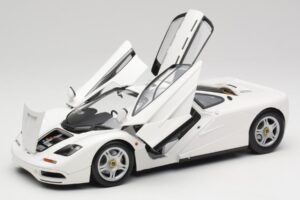 McLaren F1 Alb Minichamps 1:18 530133424 Metal - imaginea 2 din 8