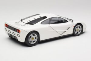 McLaren F1 Alb Minichamps 1:18 530133424 Metal - imaginea 3 din 8