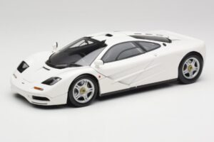 McLaren F1 Alb Minichamps 1:18 530133424 Metal