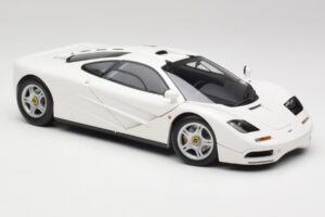 McLaren F1 Alb Minichamps 1:18 530133424 Metal - imaginea 6 din 8